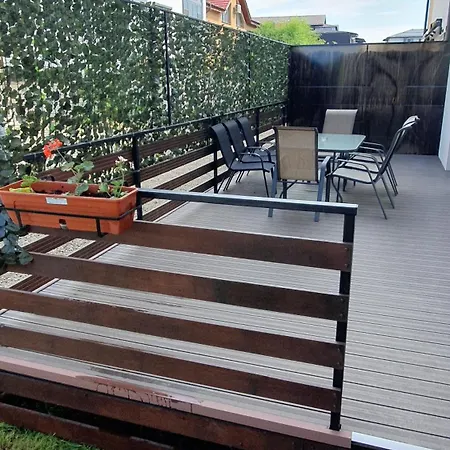 Mrs House 1 * בוקרשט