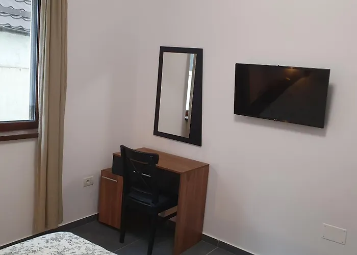 Mrs House 1 * Бухарест